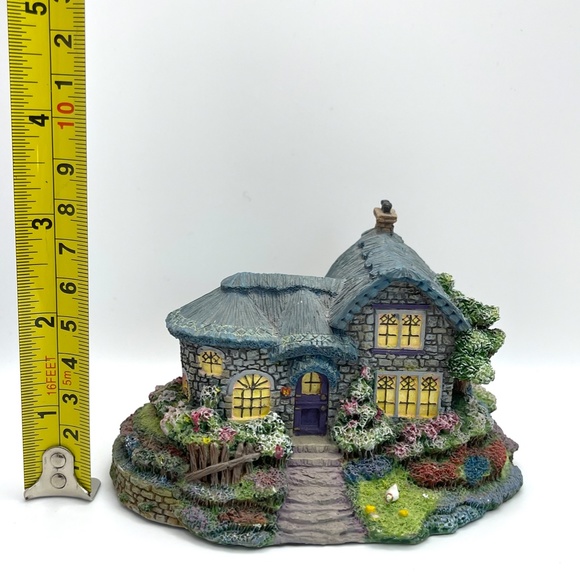 "Heather's Hutch" Thomas Kinkade Cottage - Picture 8 of 10